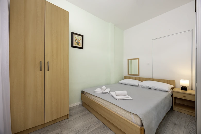 Apartments Haus Klaričić, Živogošće - bedroom