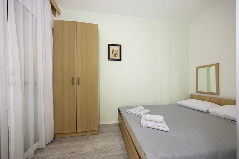 Apartments Haus Klaričić, Živogošće - bedroom