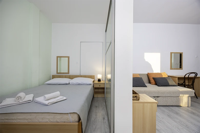 Apartments Haus Klaričić, Živogošće - bedroom