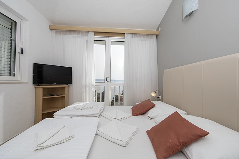 apartments Klaričić, Živogošće - bedroom